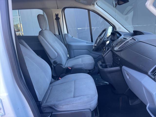 Photo of 2019 White Ford Transit-350