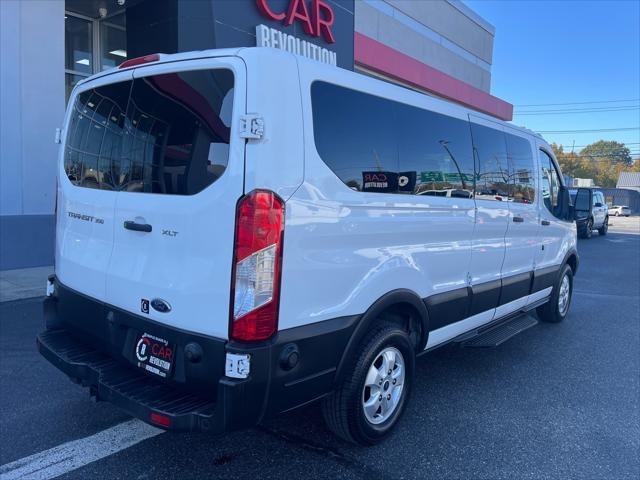 Photo of 2019 White Ford Transit-350