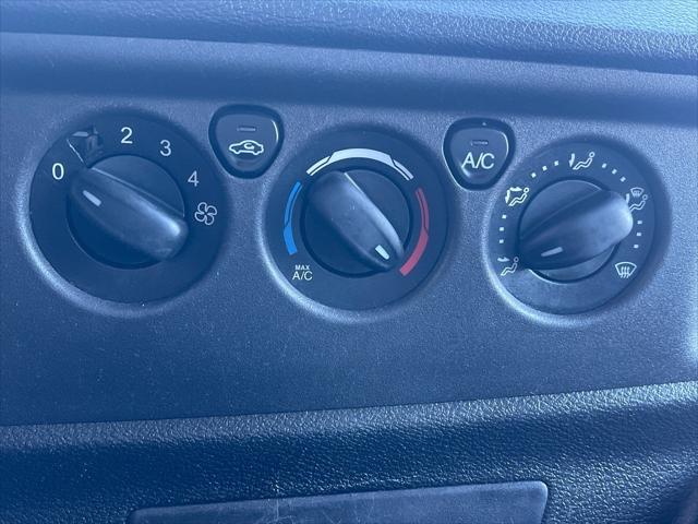 Photo of 2019 White Ford Transit-350