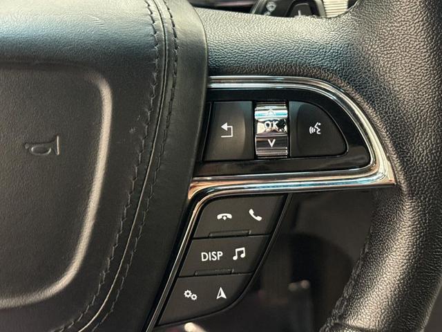 Photo of 2020 White Lincoln Continental