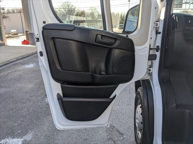 Photo of 2021 White RAM ProMaster 2500