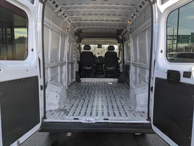 Photo of 2021 White RAM ProMaster 2500