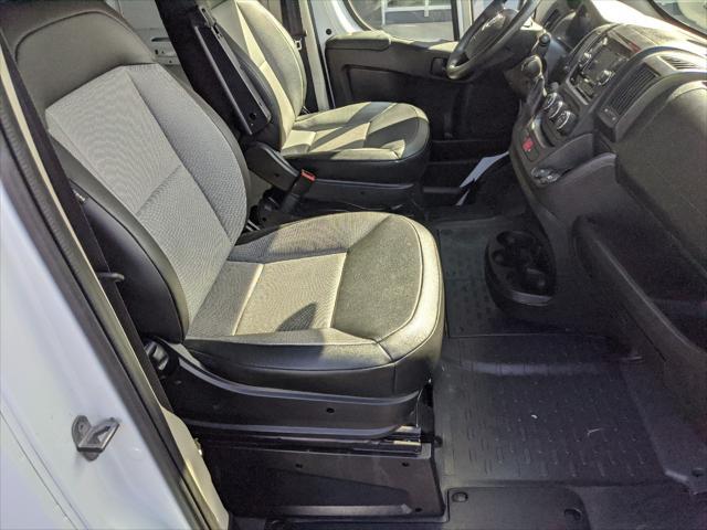 Photo of 2021 White RAM ProMaster 2500