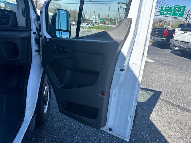 Photo of 2021 White Ford Transit-250