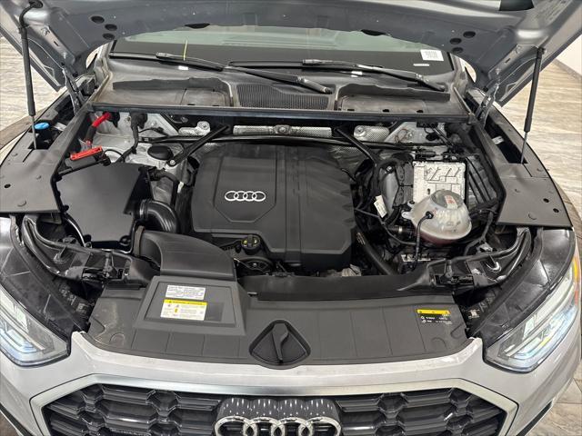 Photo of 2022 Florett Silver Metallic Audi Q5