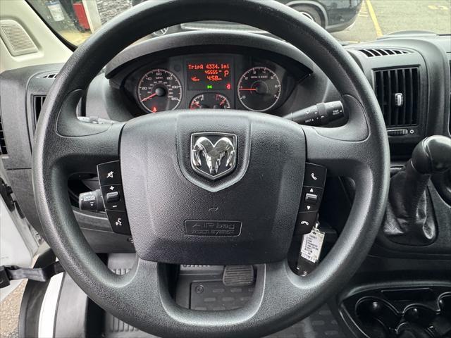 Photo of 2021 White RAM ProMaster 1500