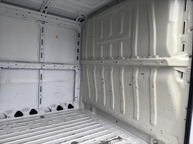 Photo of 2021 White RAM ProMaster 1500