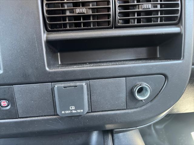 Photo of 2022 White Chevrolet Express 3500