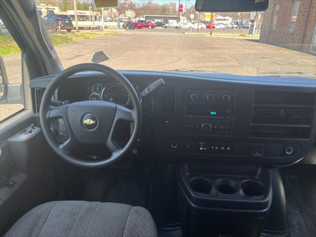 Photo of 2022 White Chevrolet Express 3500