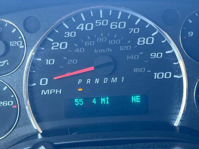 Photo of 2022 White Chevrolet Express 3500