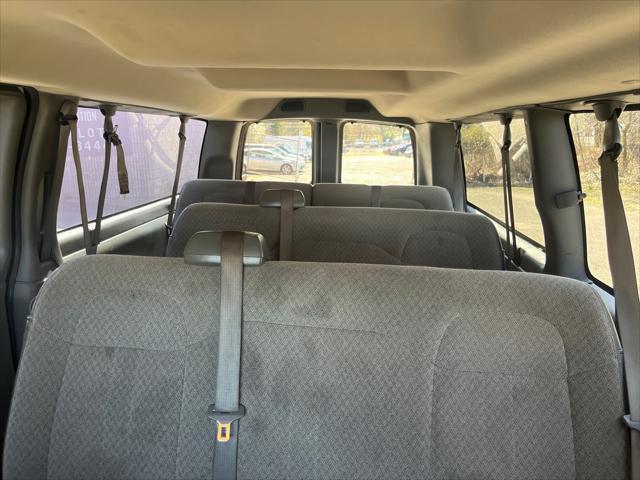 Photo of 2022 White Chevrolet Express 3500