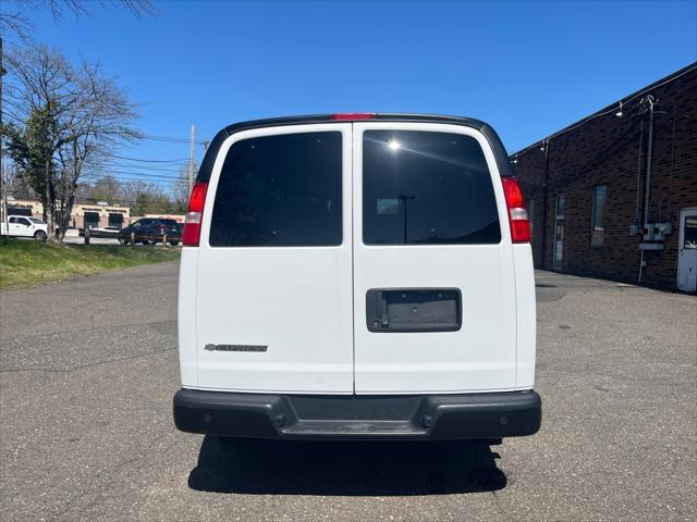 Photo of 2022 White Chevrolet Express 3500