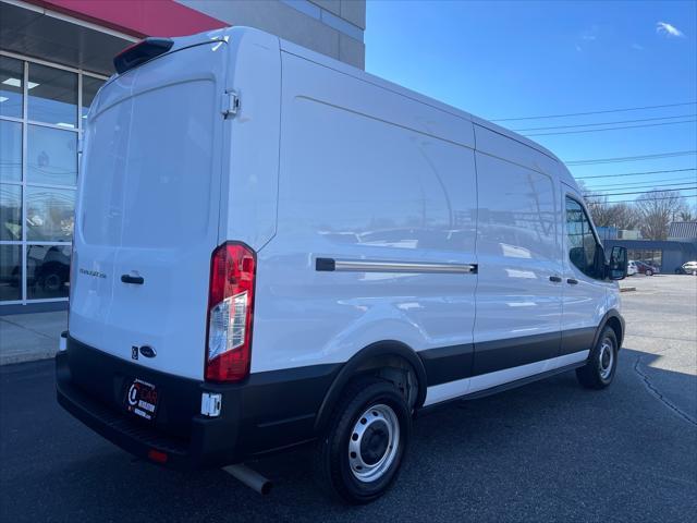 Photo of 2023 White Ford Transit-250