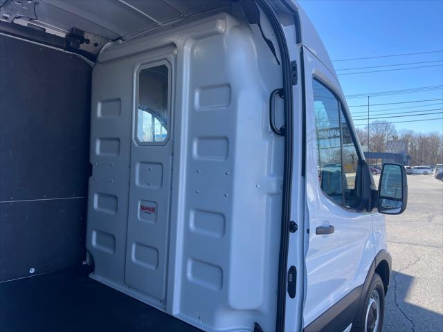 Photo of 2023 White Ford Transit-250