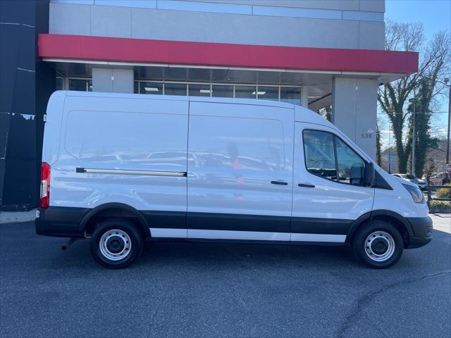 Photo of 2023 White Ford Transit-250