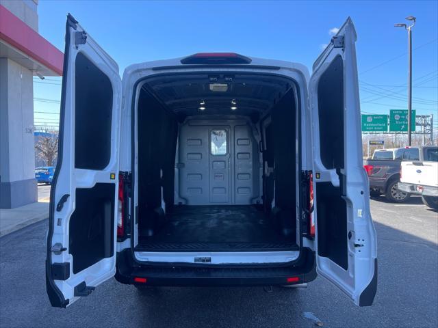 Photo of 2023 White Ford Transit-250