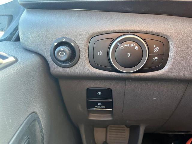 Photo of 2021 White Ford Transit-350