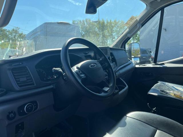 Photo of 2021 White Ford Transit-350