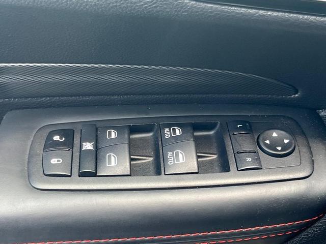 Photo of 2023 White Dodge Durango
