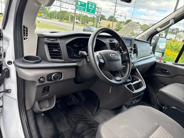 Photo of 2021 White Ford Transit-350