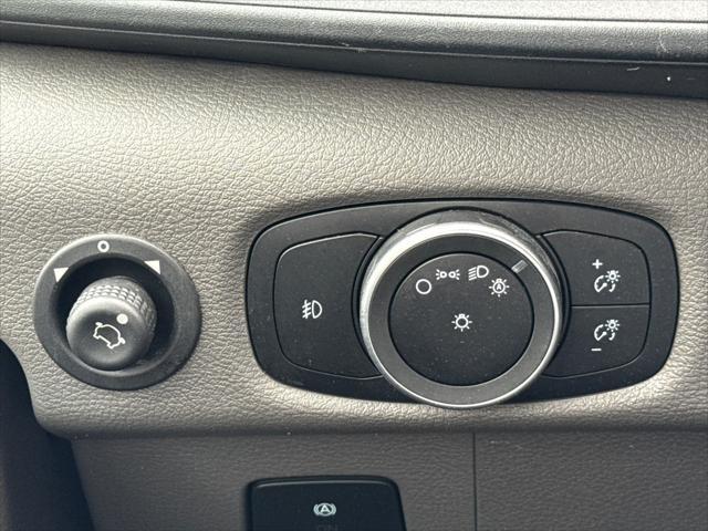 Photo of 2021 White Ford Transit-350