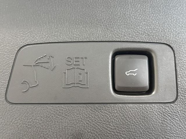 Photo of 2021 White Lincoln Corsair
