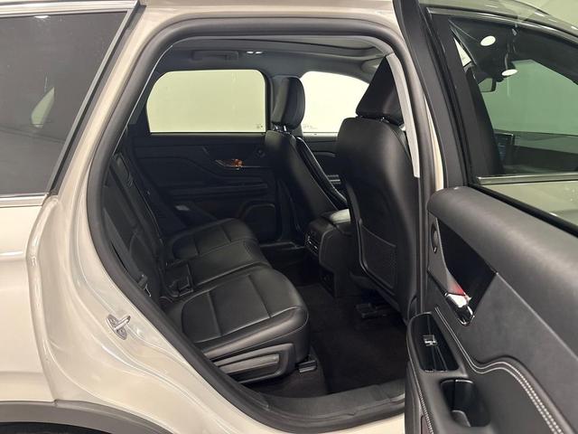 Photo of 2021 White Lincoln Corsair