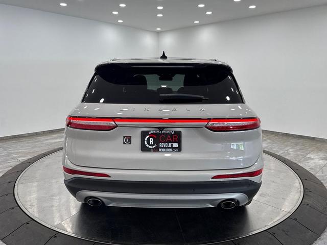 Photo of 2021 White Lincoln Corsair