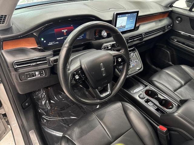 Photo of 2021 White Lincoln Corsair