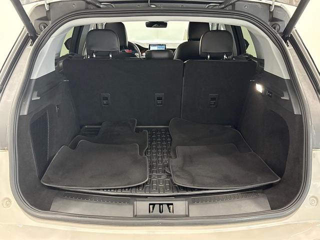 Photo of 2021 White Lincoln Corsair
