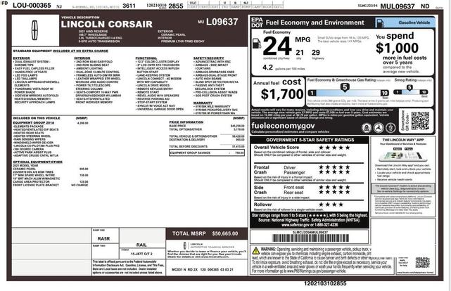 Photo of 2021 White Lincoln Corsair