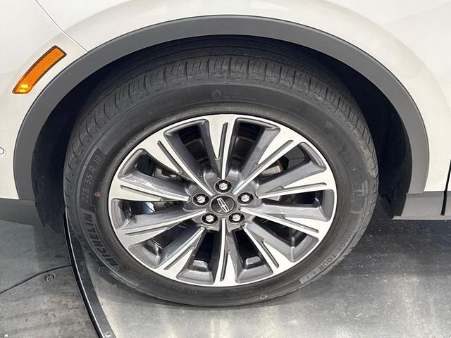 Photo of 2021 White Lincoln Corsair