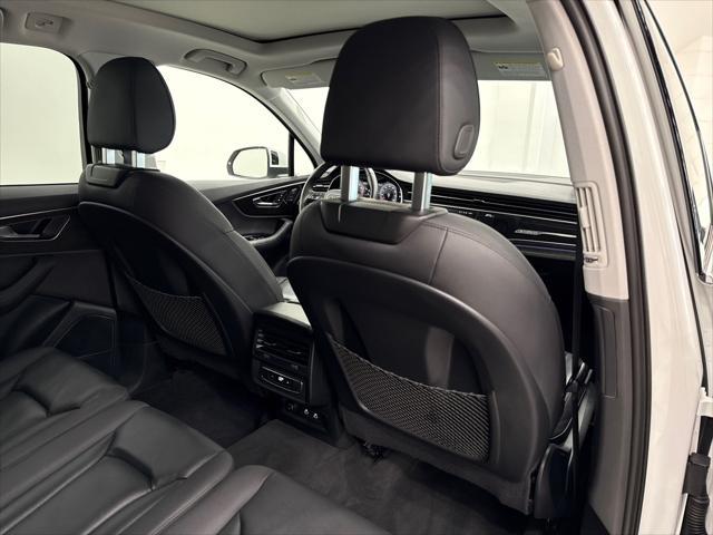 Photo of 2023 Carrara White Audi Q7