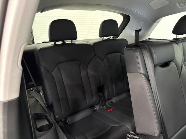 Photo of 2023 Carrara White Audi Q7