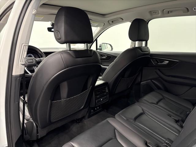 Photo of 2023 Carrara White Audi Q7