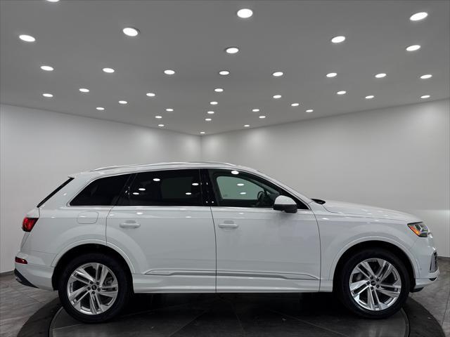 Photo of 2023 Carrara White Audi Q7