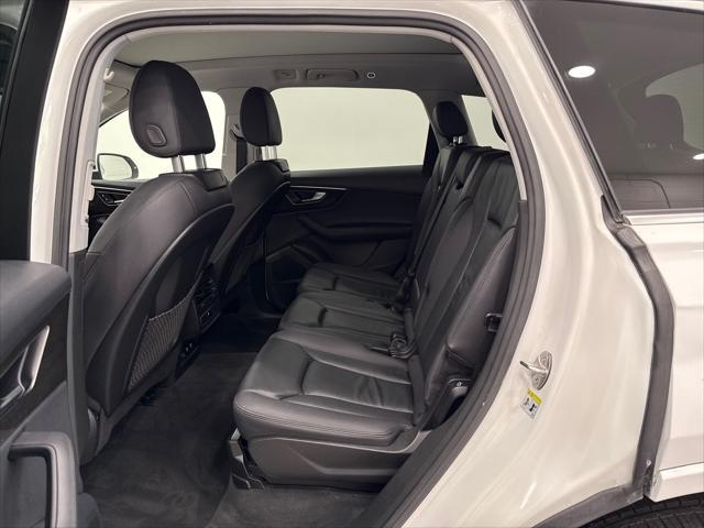 Photo of 2023 Carrara White Audi Q7