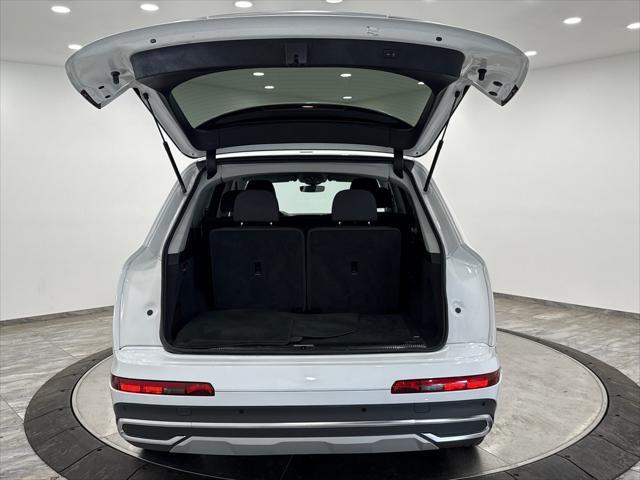 Photo of 2023 Carrara White Audi Q7