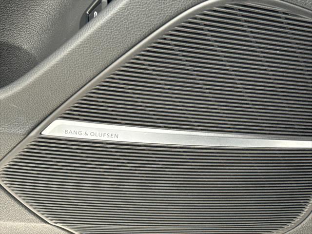 Photo of 2023 Carrara White Audi Q7