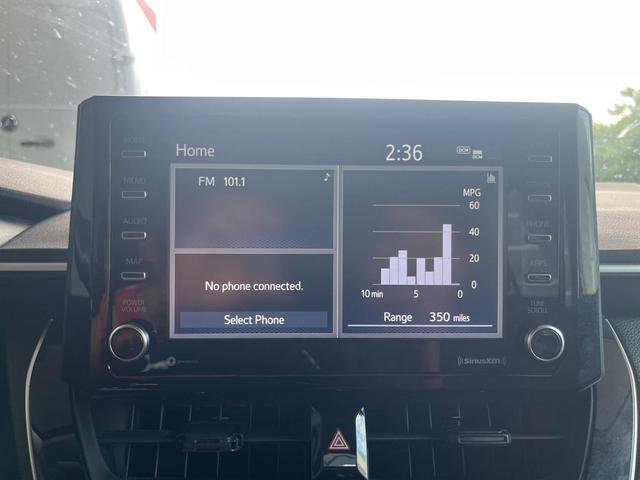 Photo of 2022 White Toyota Corolla