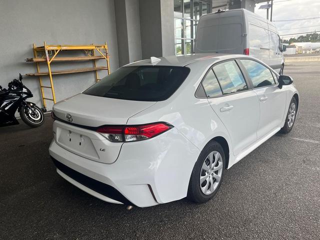 Photo of 2022 White Toyota Corolla