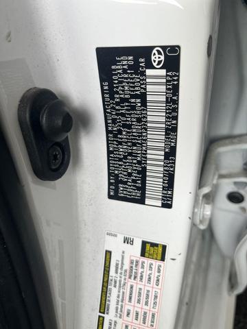 Photo of 2022 White Toyota Corolla