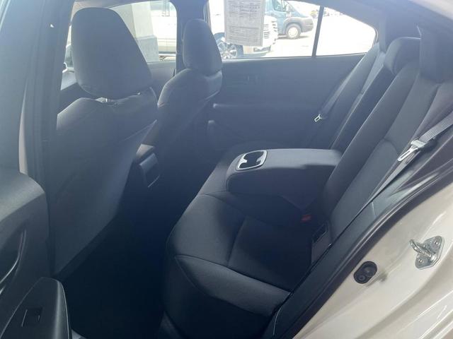 Photo of 2022 White Toyota Corolla
