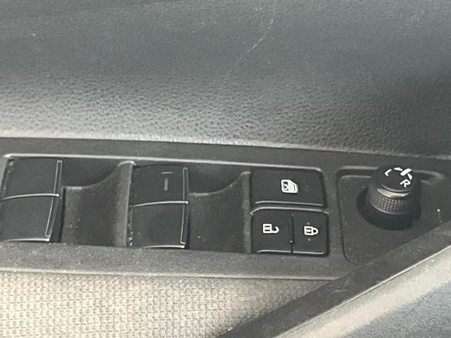 Photo of 2022 White Toyota Corolla