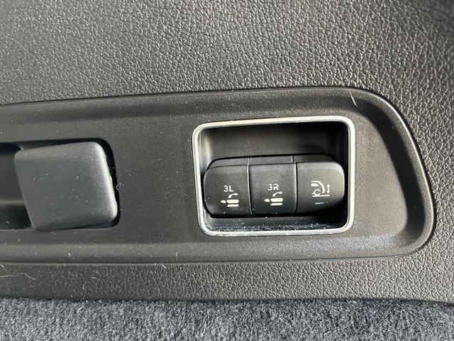 Photo of 2021 Silver Mercedes-Benz GLS 450