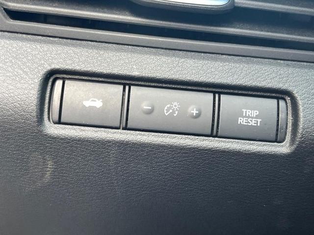 Photo of 2021 Black Nissan Altima