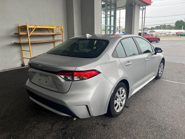 Photo of 2021 Silver Toyota Corolla