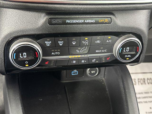 Photo of 2021 Star White Metallic Tri-Coat Ford Escape