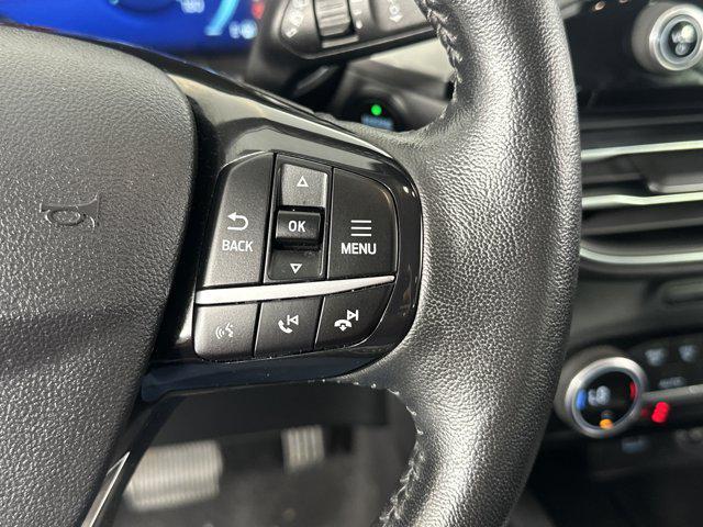 Photo of 2021 Star White Metallic Tri-Coat Ford Escape