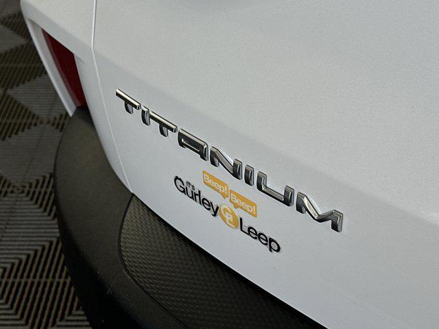 Photo of 2021 Star White Metallic Tri-Coat Ford Escape
